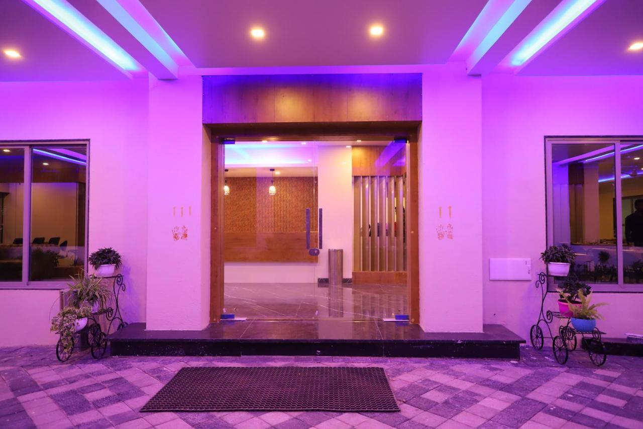 Hotel The Orange Flag, Phulambri Ganori Zewnętrze zdjęcie