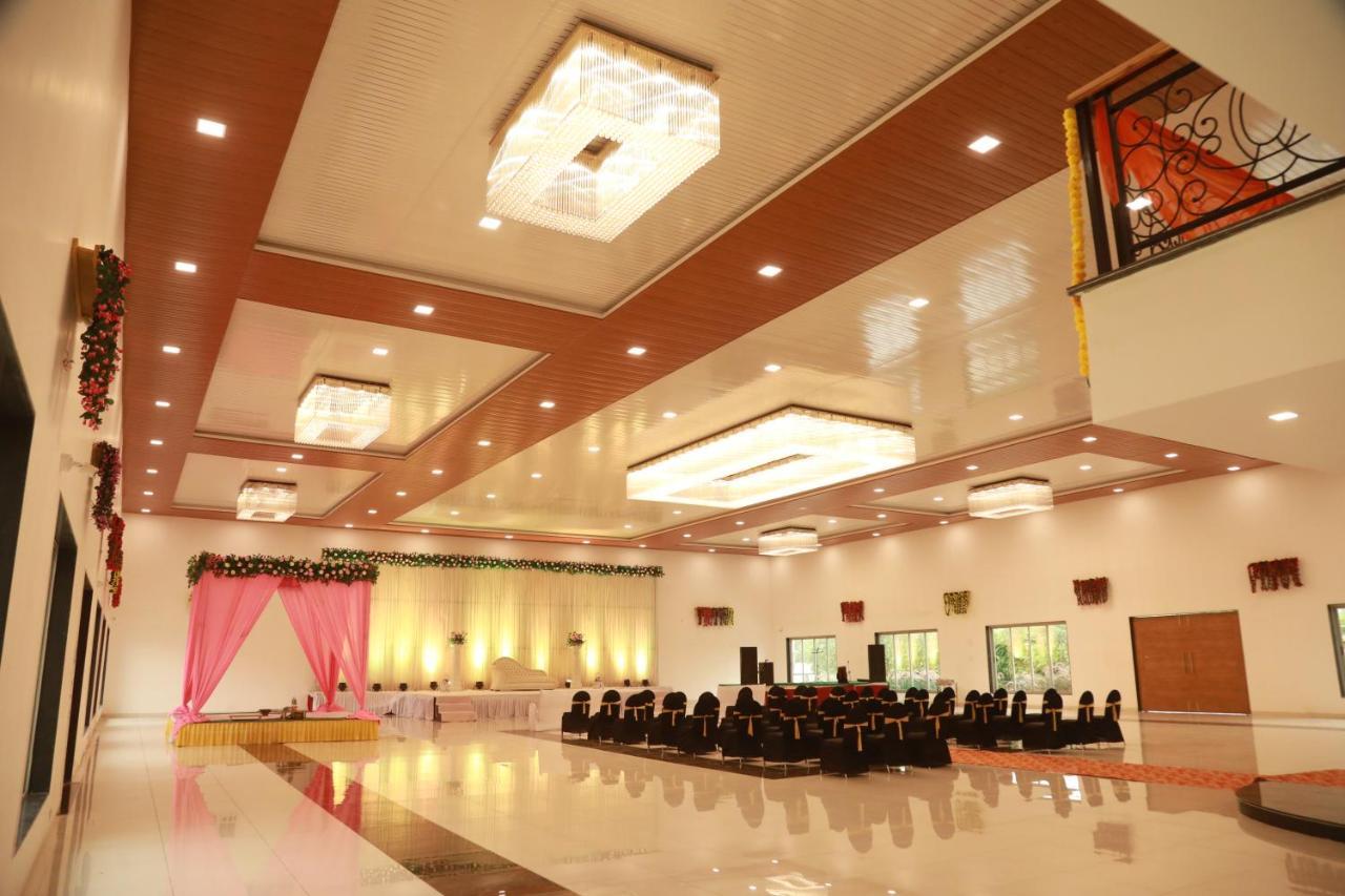 Hotel The Orange Flag, Phulambri Ganori Zewnętrze zdjęcie