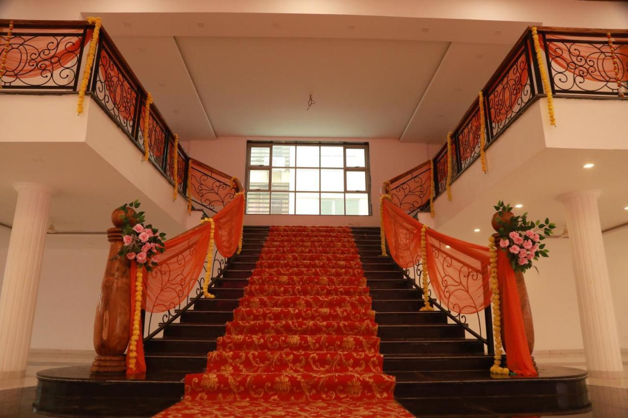 Hotel The Orange Flag, Phulambri Ganori Zewnętrze zdjęcie