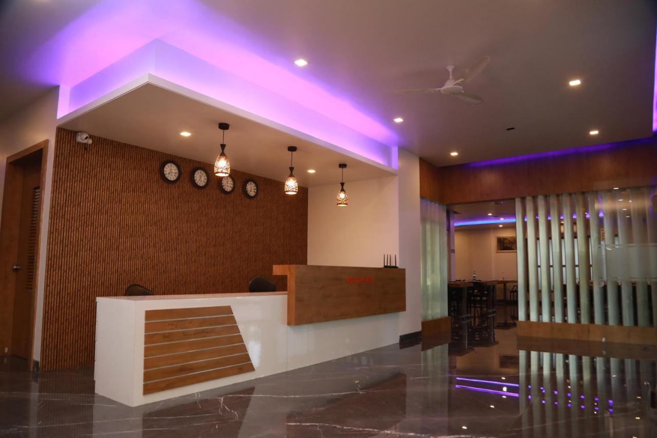 Hotel The Orange Flag, Phulambri Ganori Zewnętrze zdjęcie
