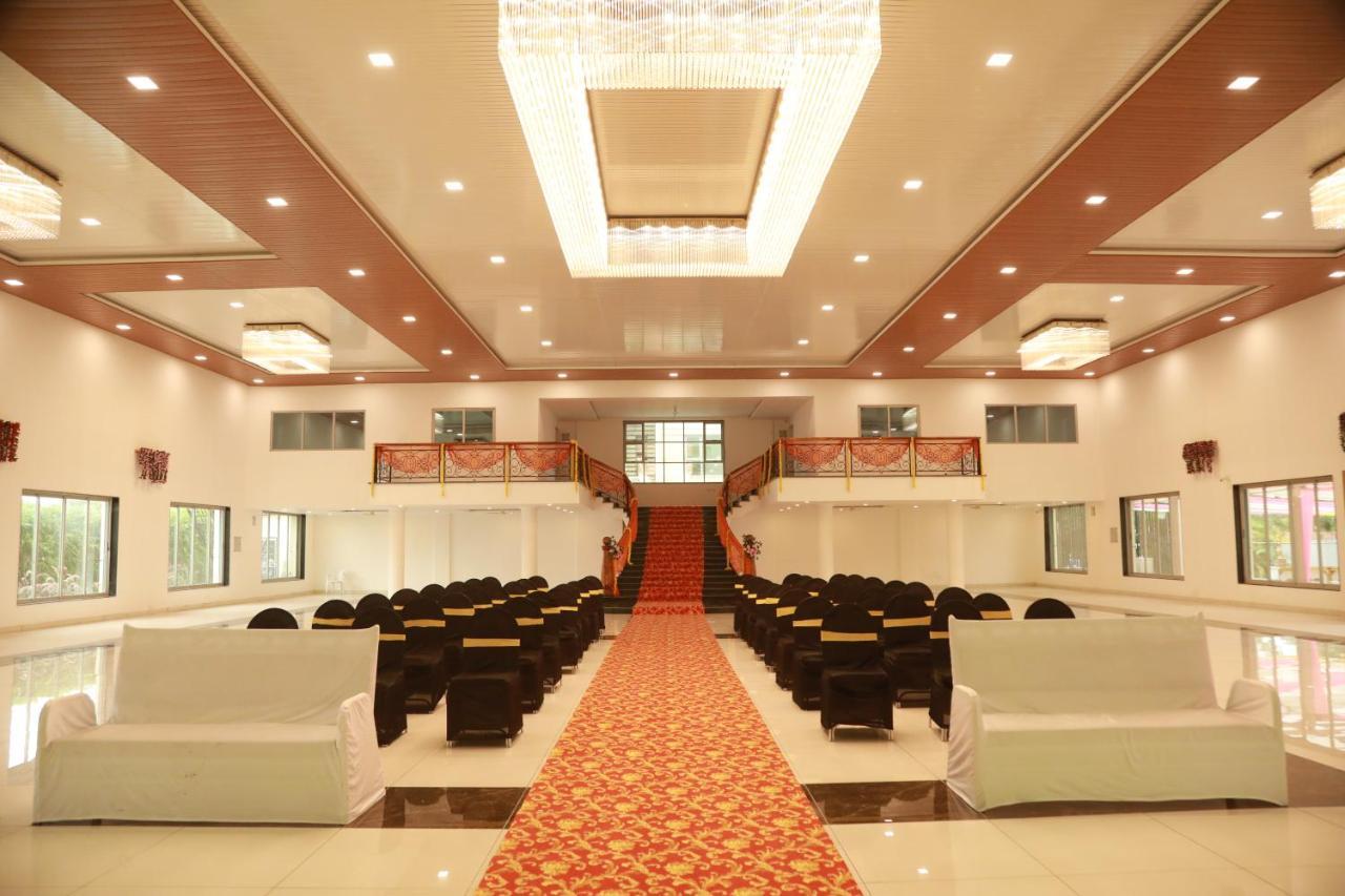 Hotel The Orange Flag, Phulambri Ganori Zewnętrze zdjęcie